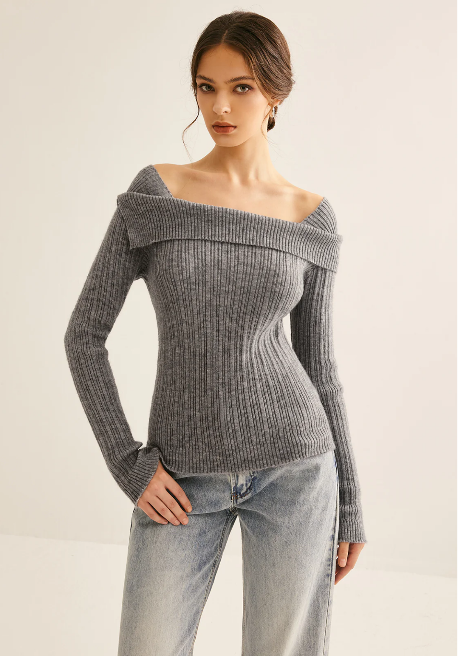 Schmaler, gerippter Pullover